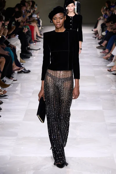 Look 14